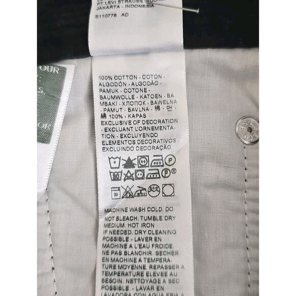 Levi’s ~Woman Size 31/30~ Black Corduroy Low Pro Mid Rise Straight Leg Jeans NWT - Picture 10 of 16